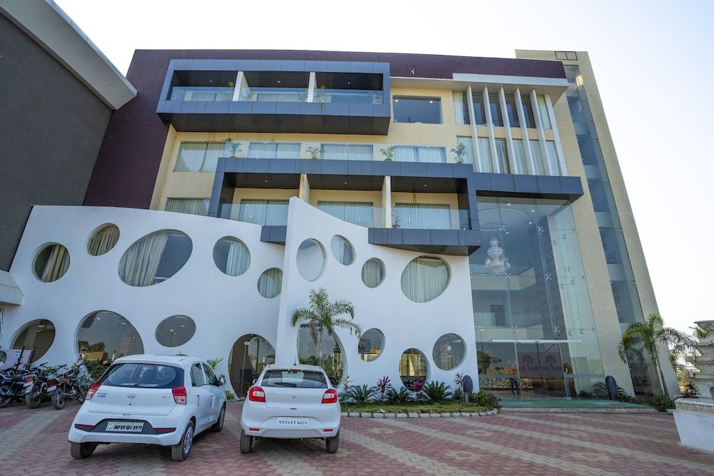 undefined Hotel The Park 2