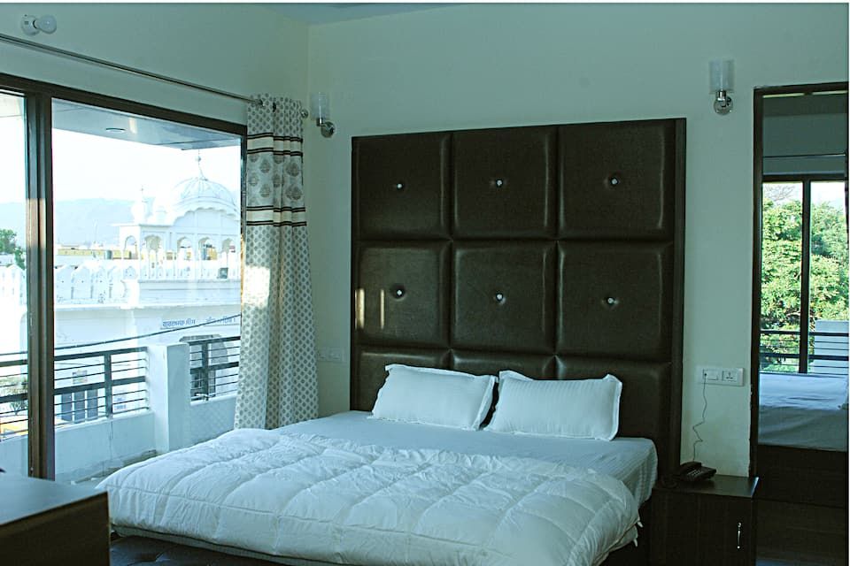 Hotel Temple View Inn