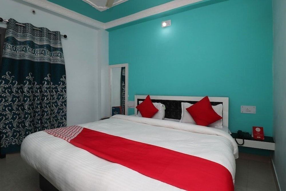 Hotel J. B Palace