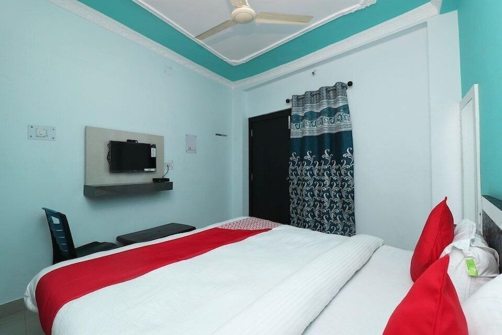Hotel J. B Palace
