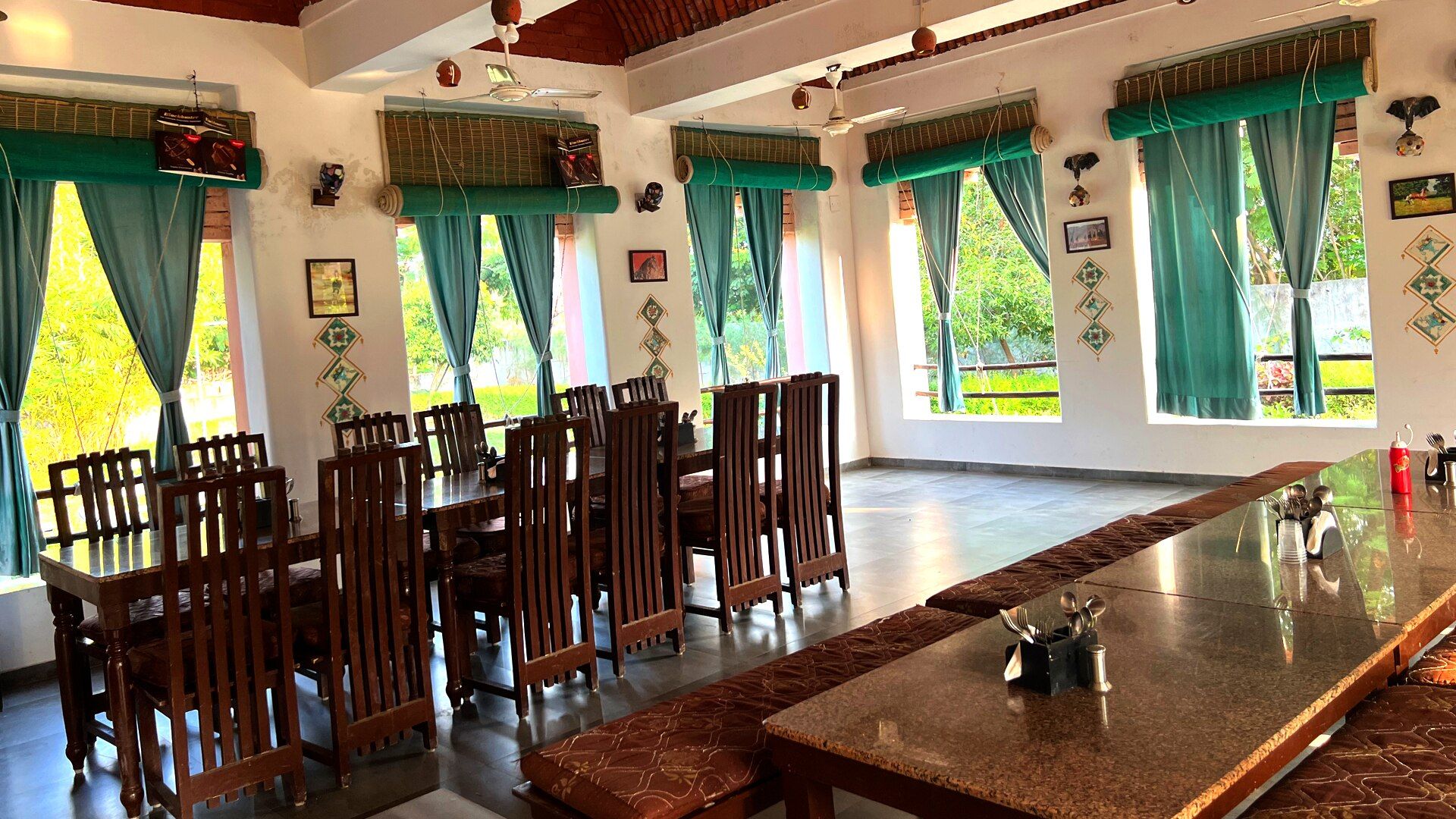 Food & Dining
