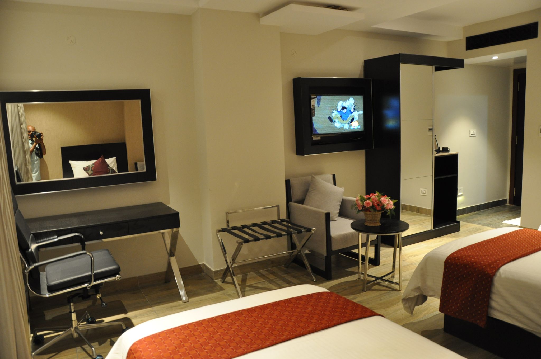 Shaans I Suites-Trichy Deluxe AC Room 15