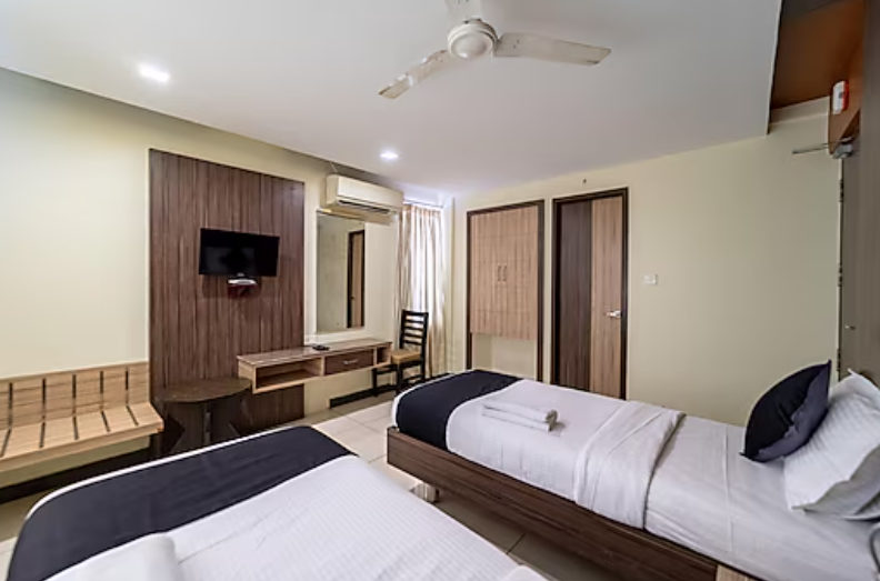 DELUXE ROOMS