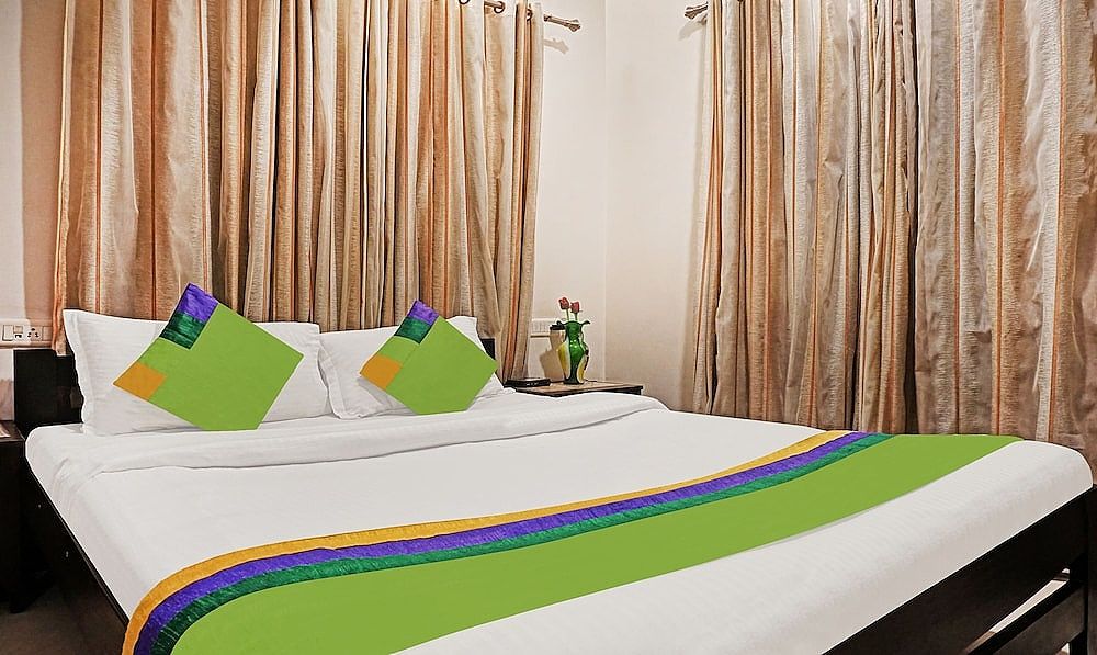 Treebo Excellent Home Deluxe Double Room 2