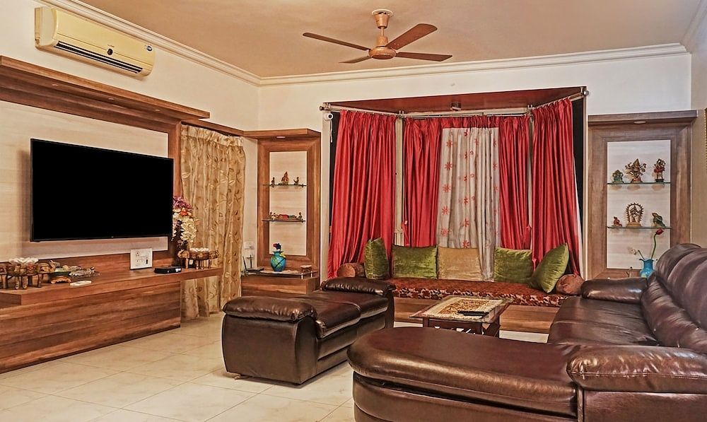 Treebo Excellent Home Deluxe Double Room 19