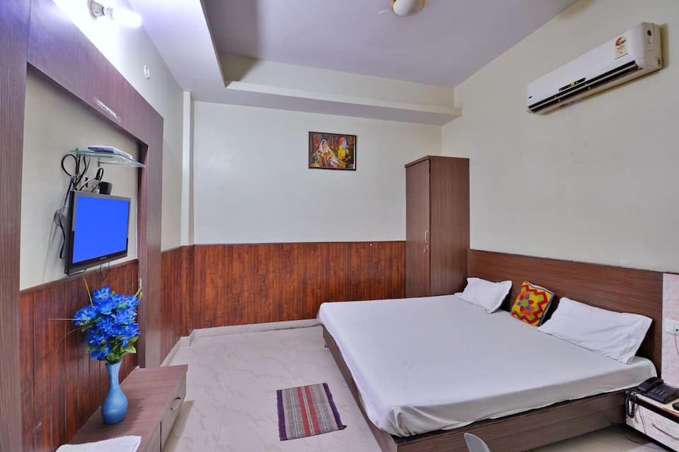 Hotel Aarya Executive