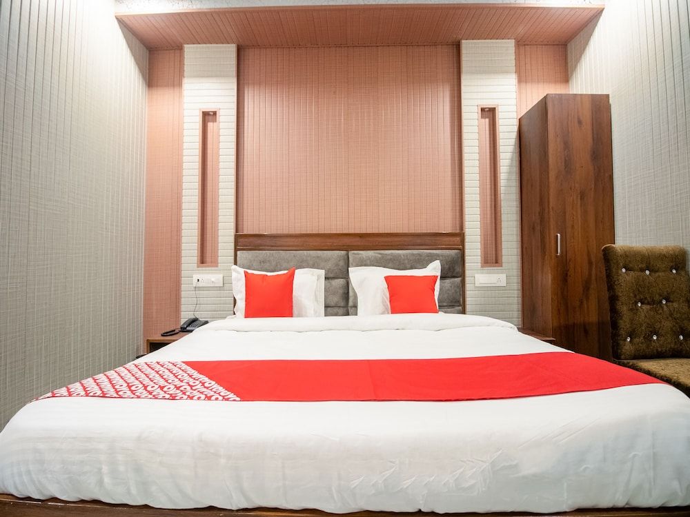 OYO 43682 Rose Double or Twin Room 13