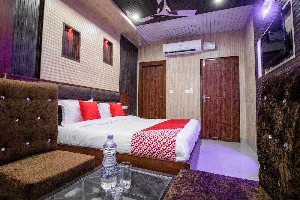 undefined OYO 43682 Rose 5