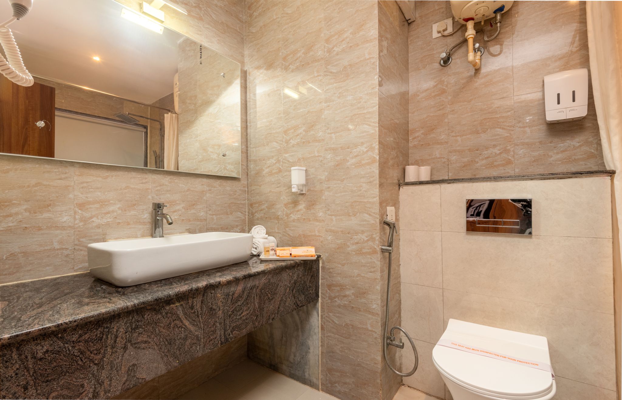 Hotel Kaushal International Deluxe Room 3