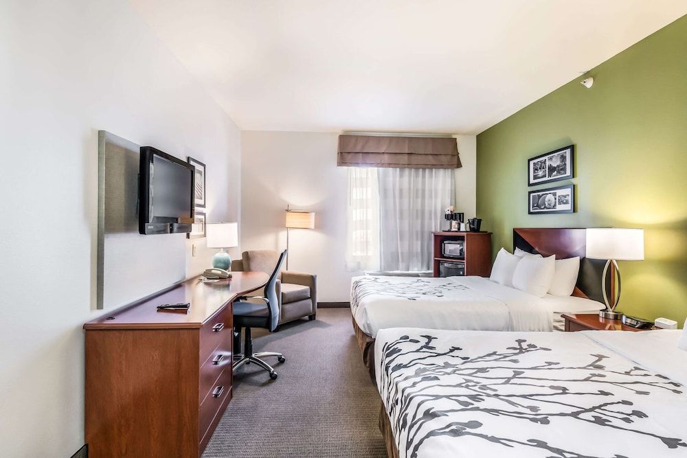 Standard Room, 2 Queen Beds, Non Smoking