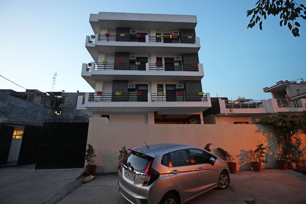 undefined OYO 9025 Viditva 1 2