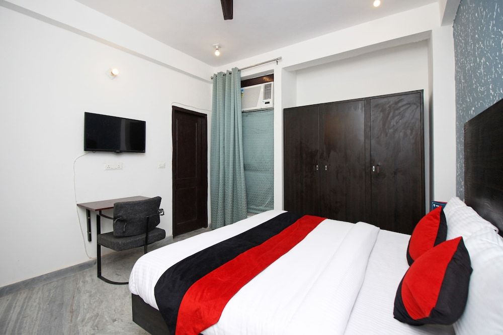 OYO 9025 Viditva 1 Double or Twin Room 4