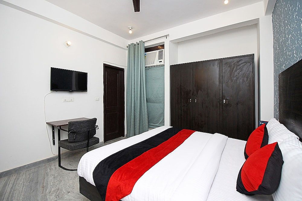 undefined OYO 9025 Viditva 1 7