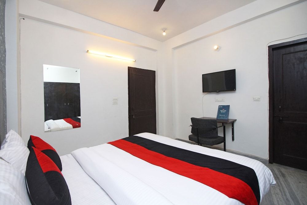 OYO 9025 Viditva 1 Double or Twin Room 6