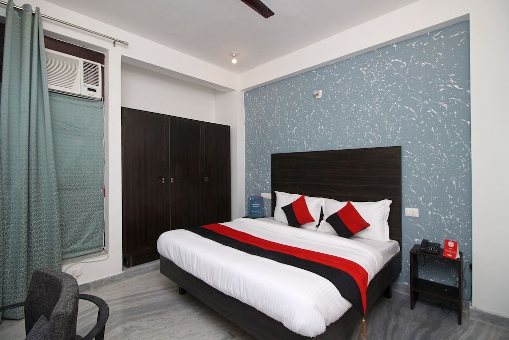 OYO 9025 Viditva 1 Suite, 1 King Bed 4