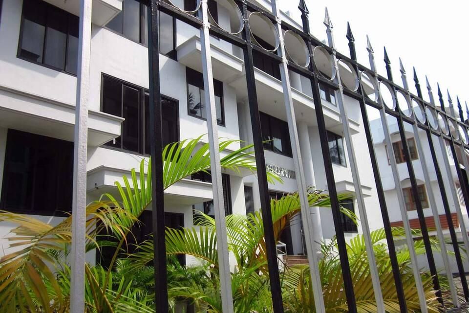 Saras Park Inn Standard Room.