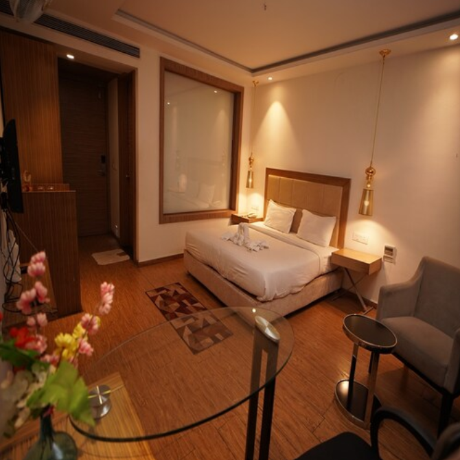 Hotel Amora Deluxe Room 3