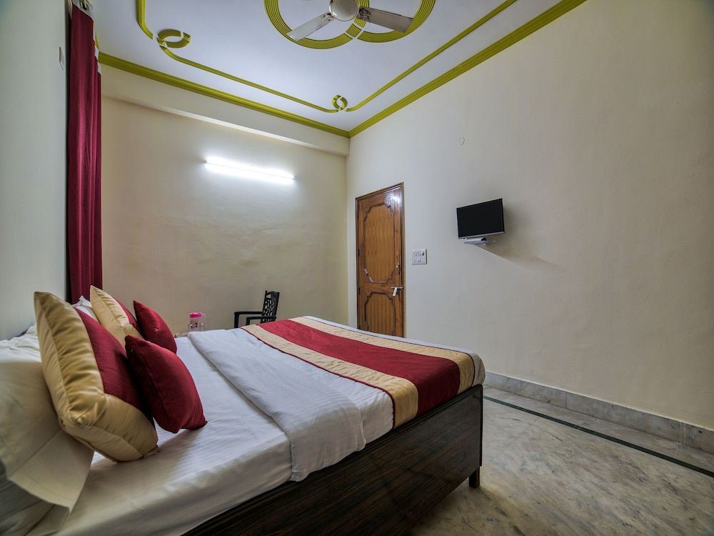 OYO 14246 Onella Rooms Double or Twin Room 5