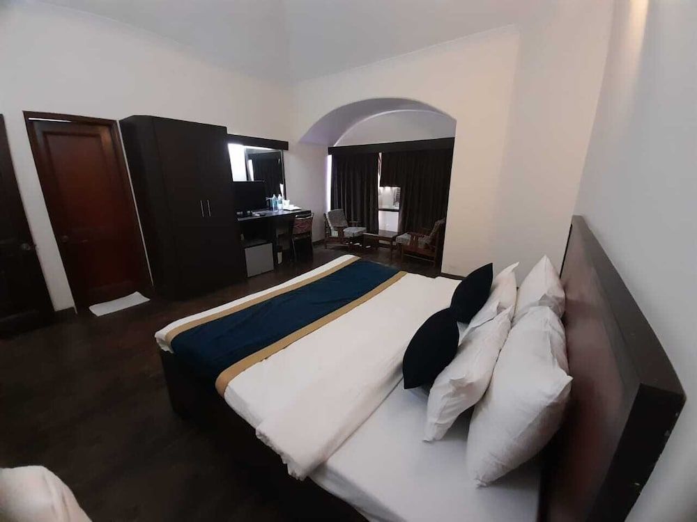 Golden Huts Resorts Superior Room, 1 Bedroom 3