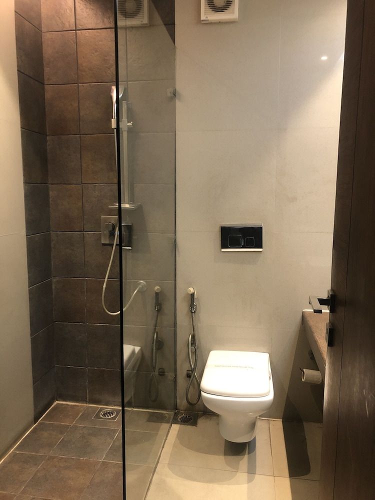 Golden Huts Resorts Premium Double Room 5