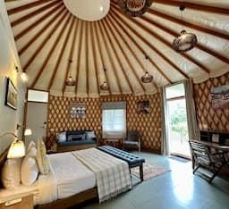 Luxury Machaan
