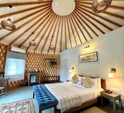 Luxury Machaan