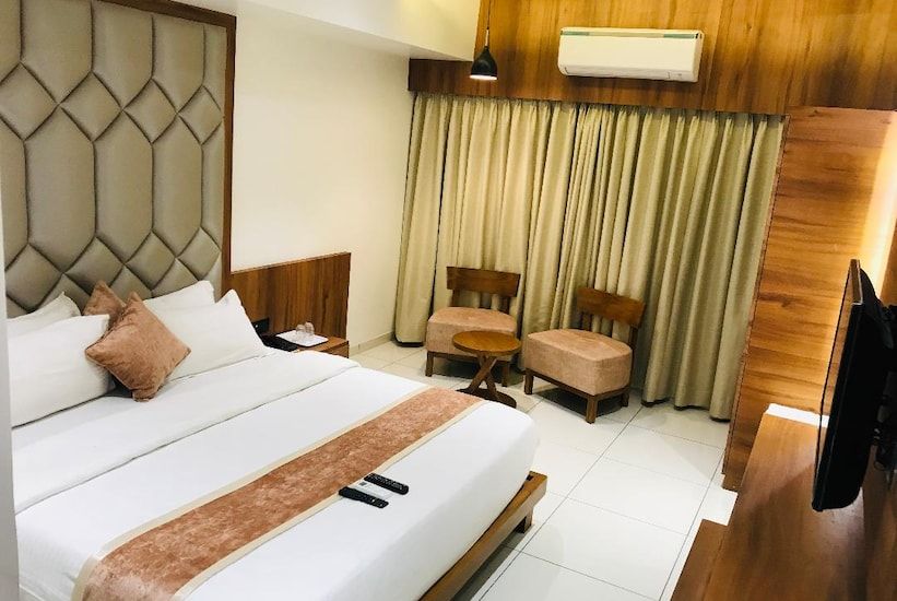 President The Hotel Surendranagar Semi Executive Deluxe Room