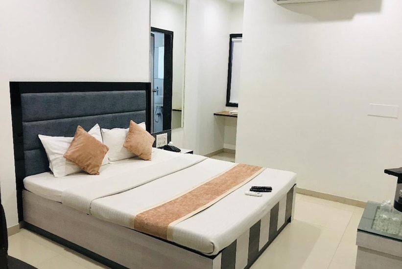 President The Hotel Surendranagar Super Deluxe AC Room