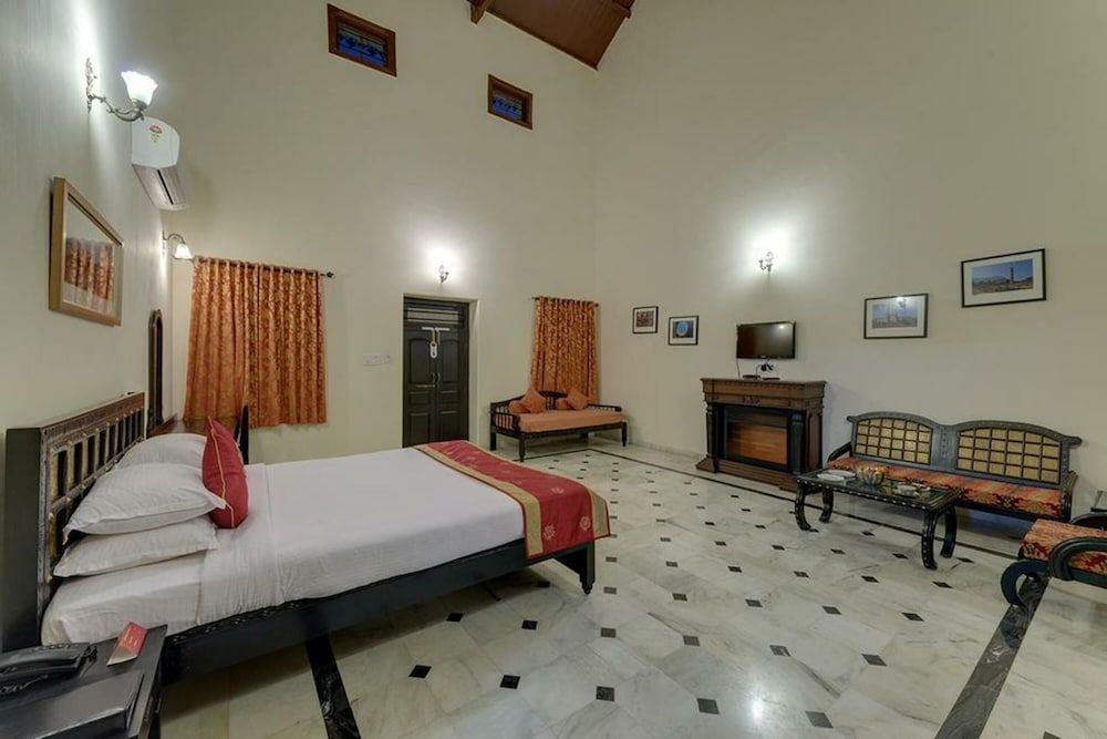 Champaner Heritage Resort Heritage Suite Room 7