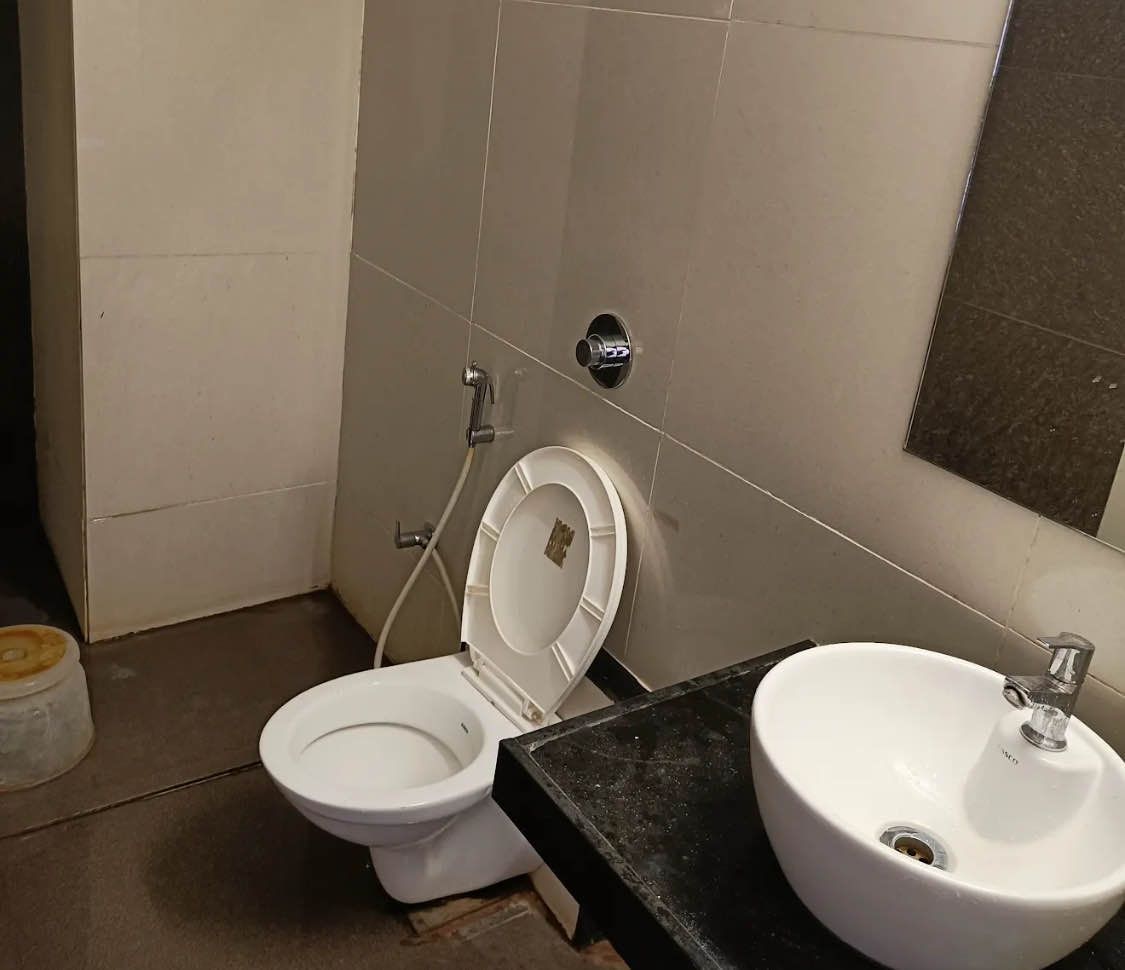 Hotel Lavanya Palace Executive AC Suite Room 3