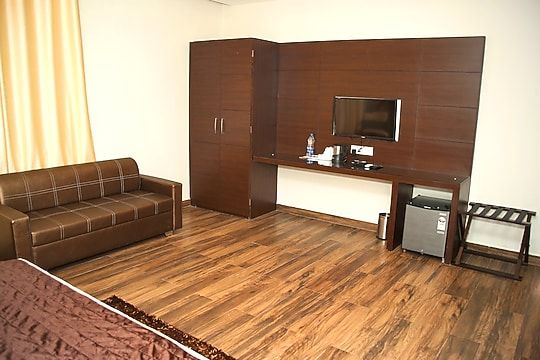 Hotel Lavanya Palace Executive AC Suite Room 4