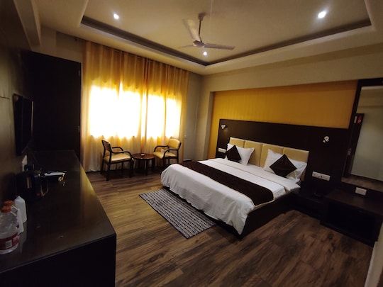 Hotel Lavanya Palace Executive AC Suite Room 2