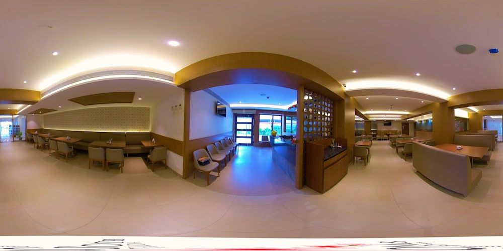undefined Hotel Blossoms 4