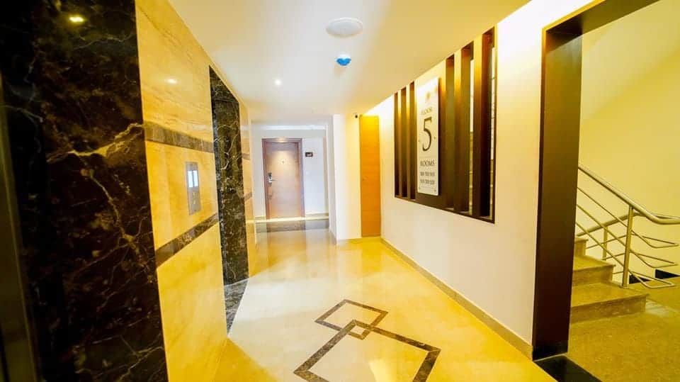 undefined Hotel Blossoms 3