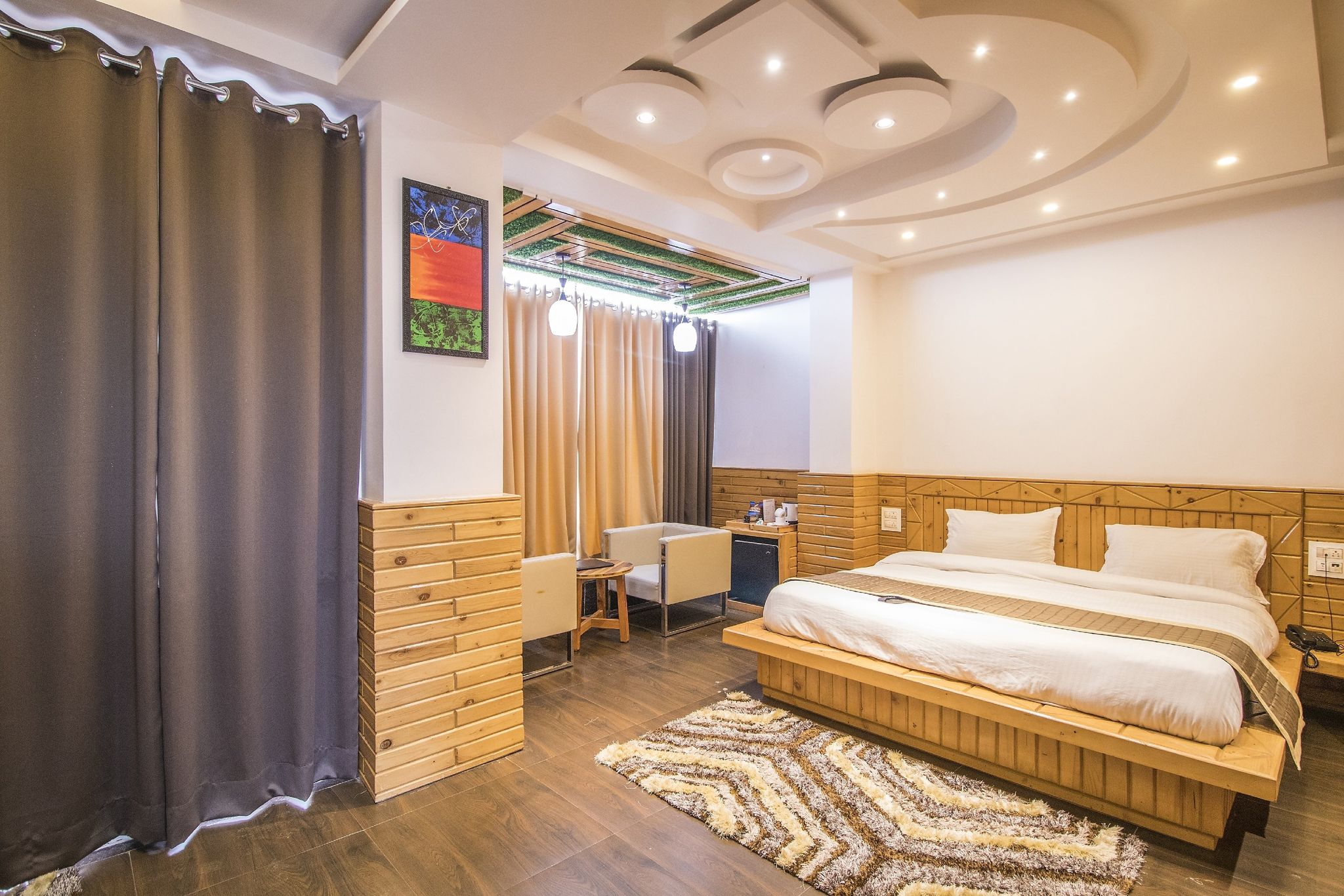 Standard room without view, TV and balcony