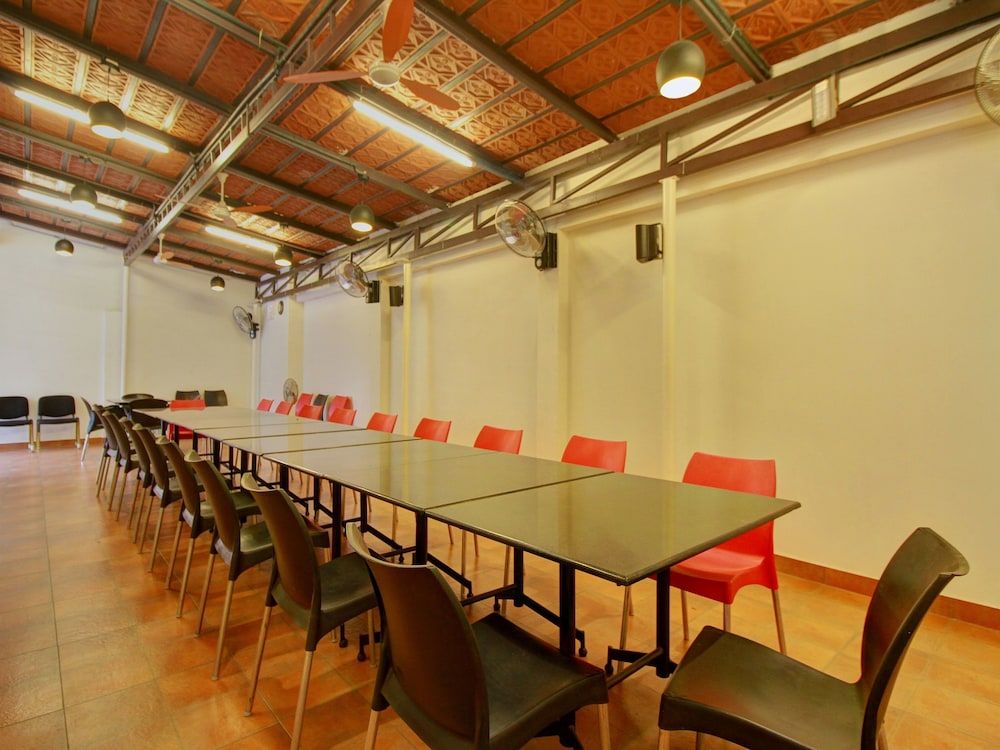 undefined OYO 17355 Shri Sai Homestay 7