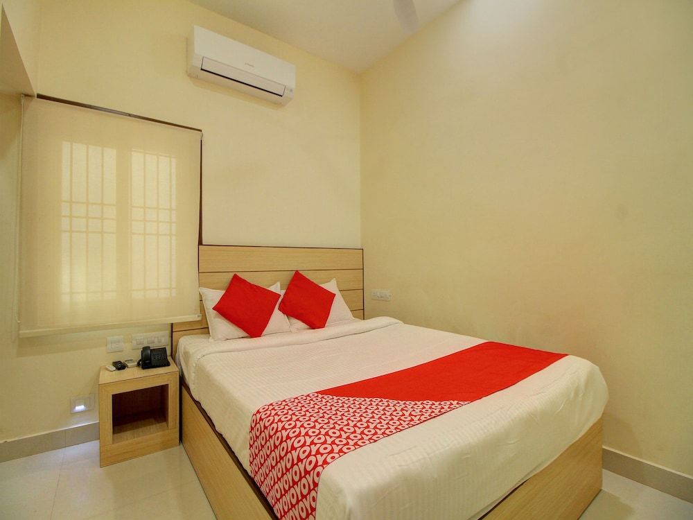 OYO 17355 Shri Sai Homestay Standard Room 5