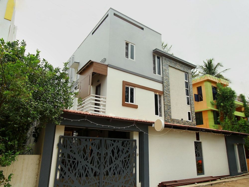 undefined OYO 17355 Shri Sai Homestay 4
