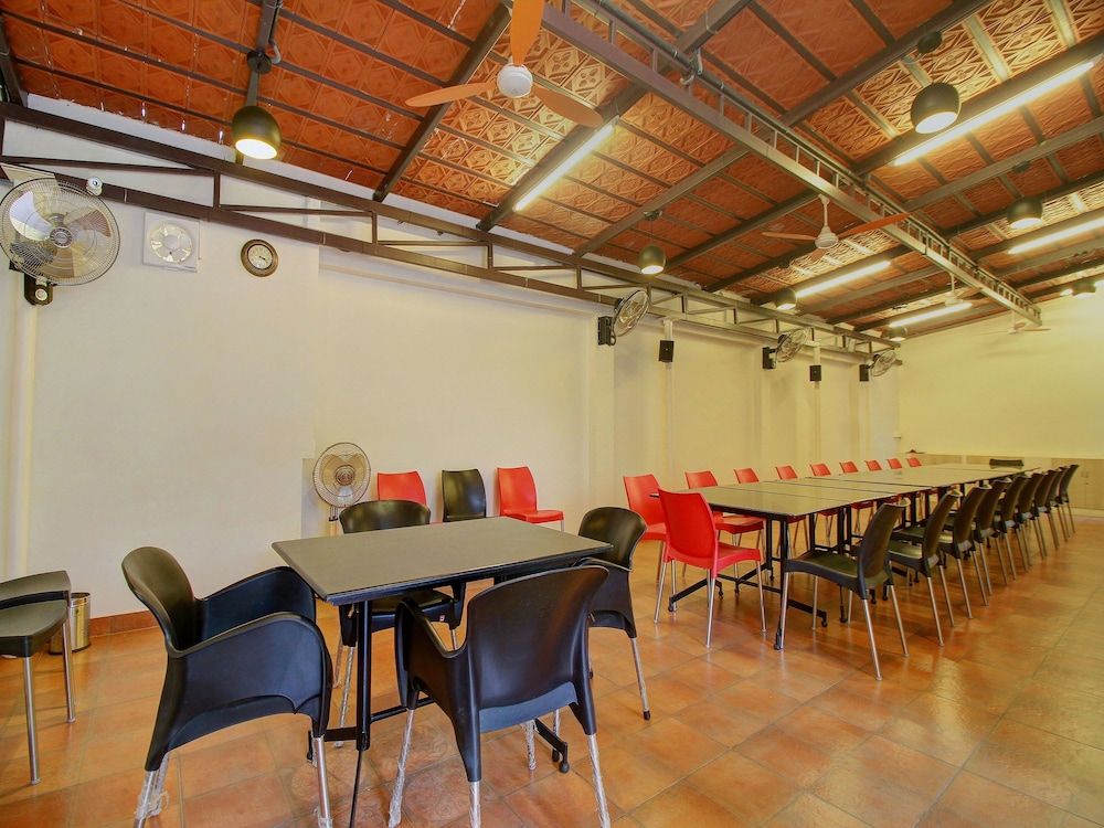 undefined OYO 17355 Shri Sai Homestay 6