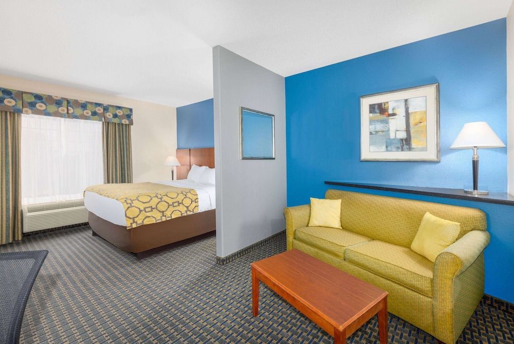 Suite, 1 King Bed, Non Smoking