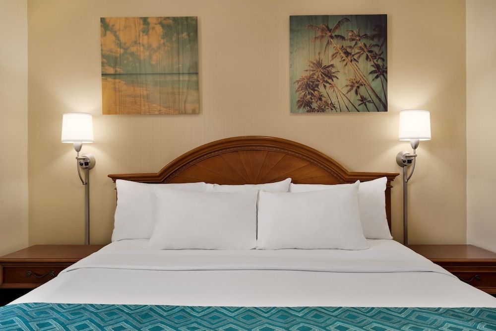 Plim Plaza Hotel Side Room, 1 King Bed, Non-Smoking 6