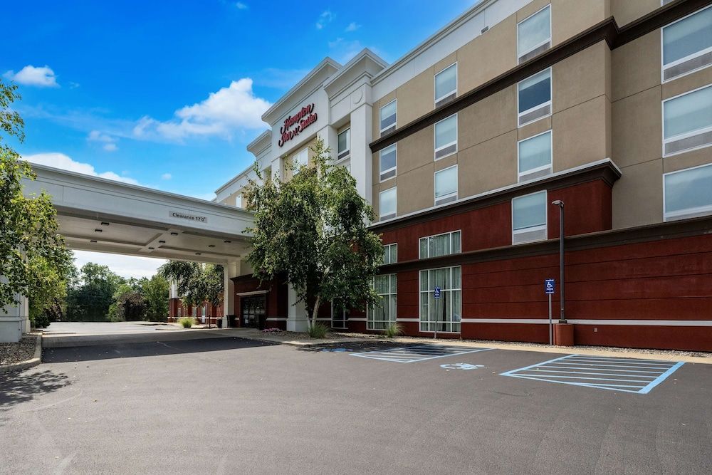 undefined Hampton Inn & Suites Poughkeepsie 10