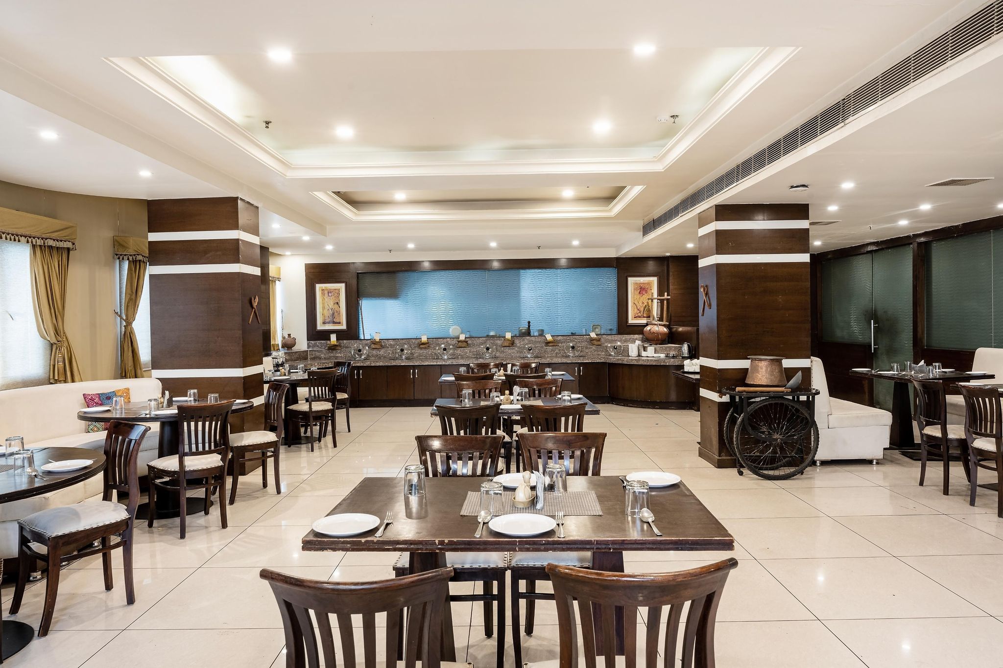 Food & Dining