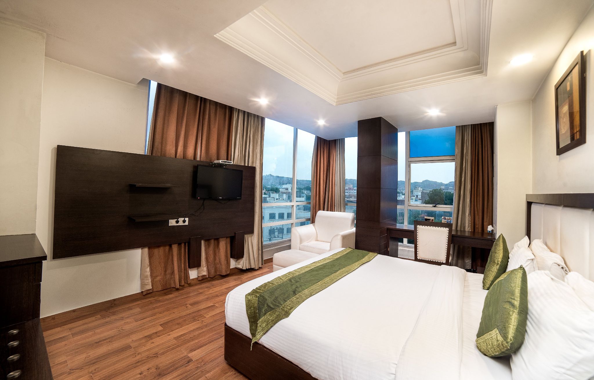 Parkk Boutique by HST Hotels Deluxe Room (King or Twin Bed) 2