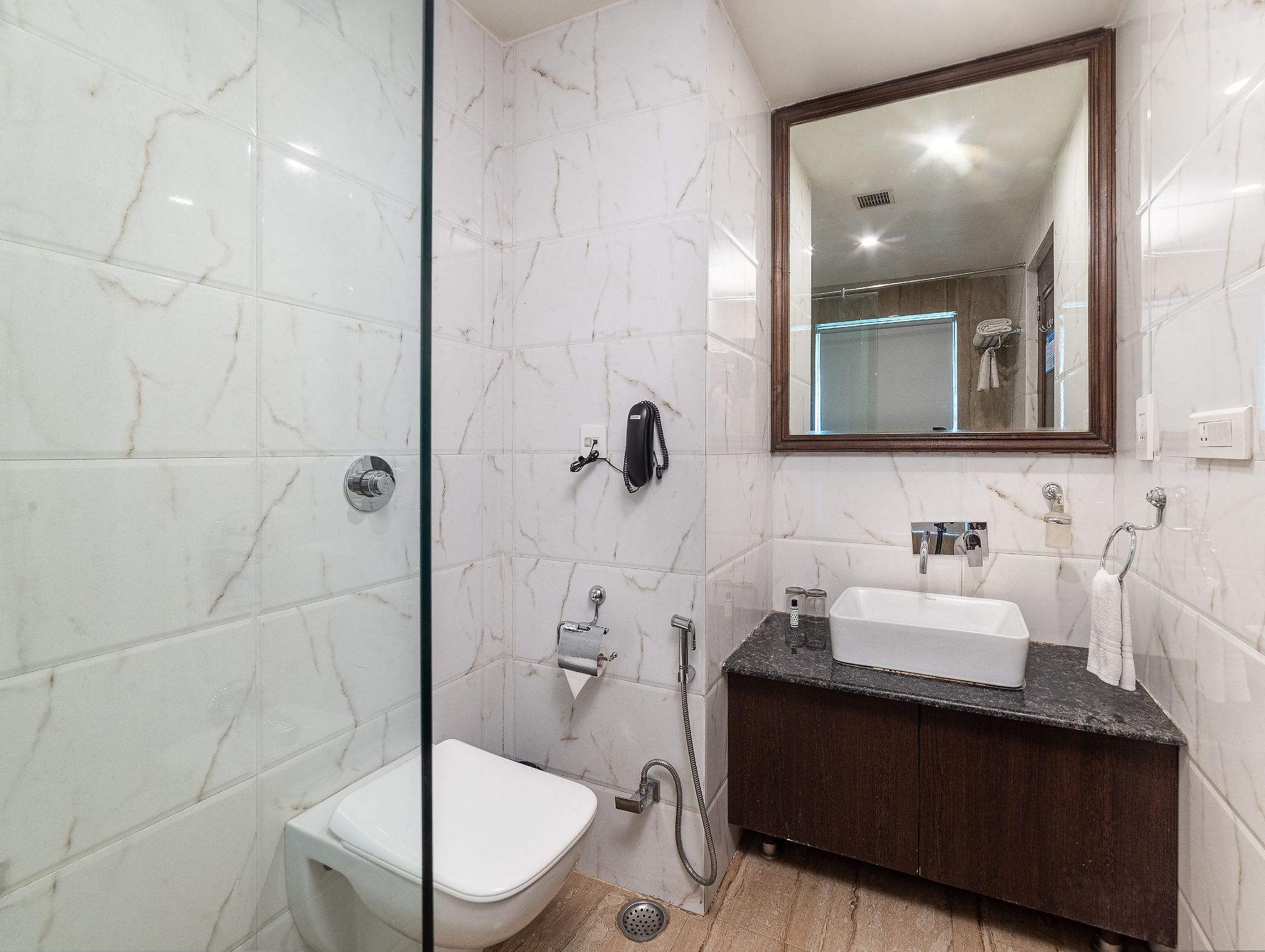 Parkk Boutique by HST Hotels Deluxe Room (King or Twin Bed) 12