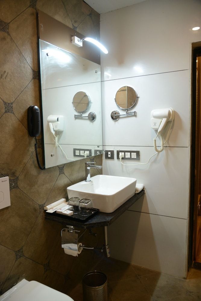 Lords Inn Jamnagar , Motikhavdi Deluxe Room  3