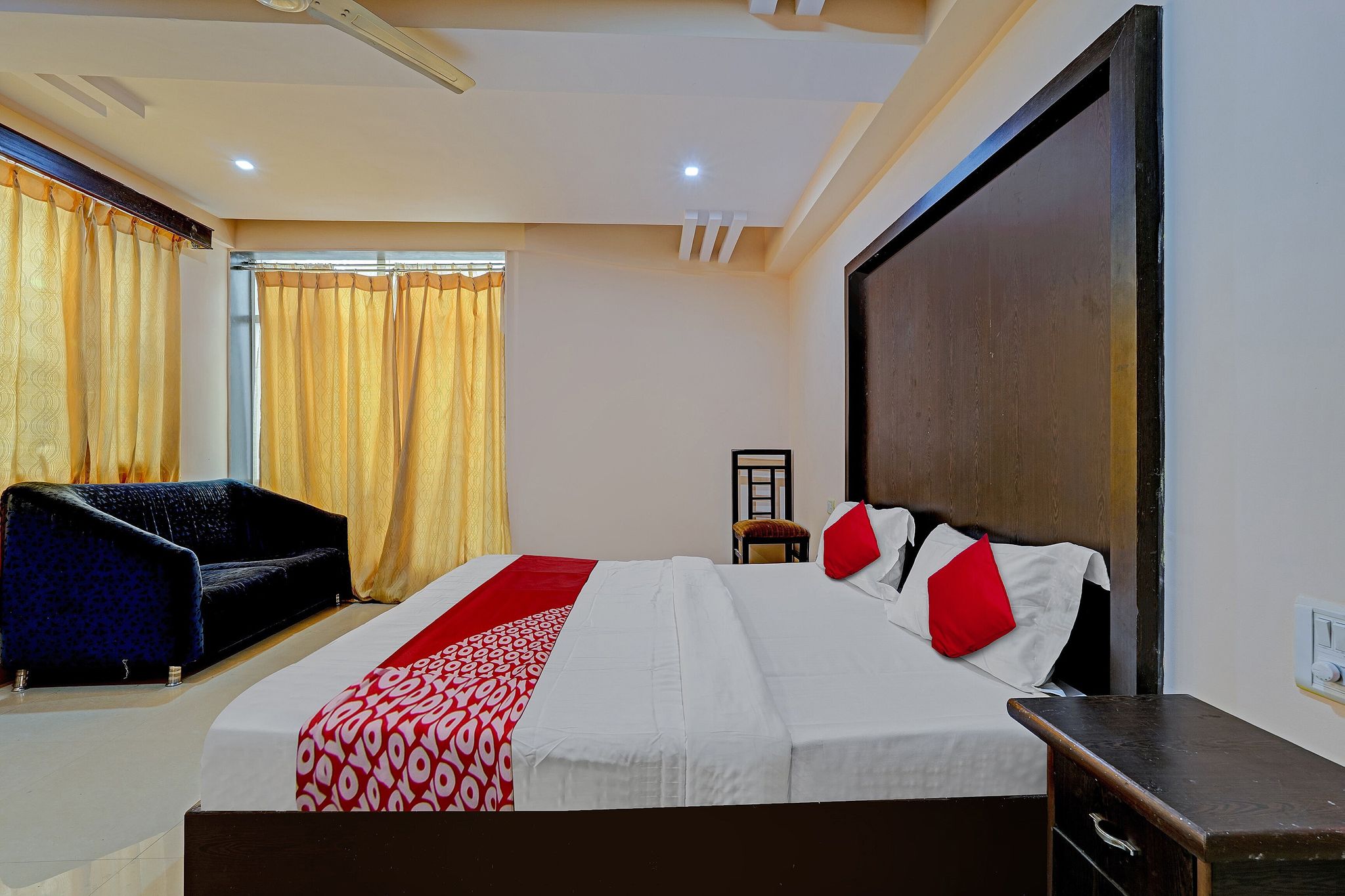 OYO Flagship BNS Lodge Near National College Basavanagudi Classic 16
