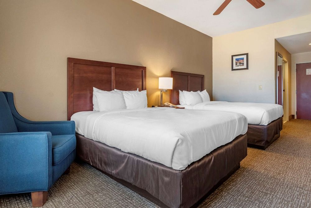 Room, 2 Queen Beds, Accessible, Non Smoking