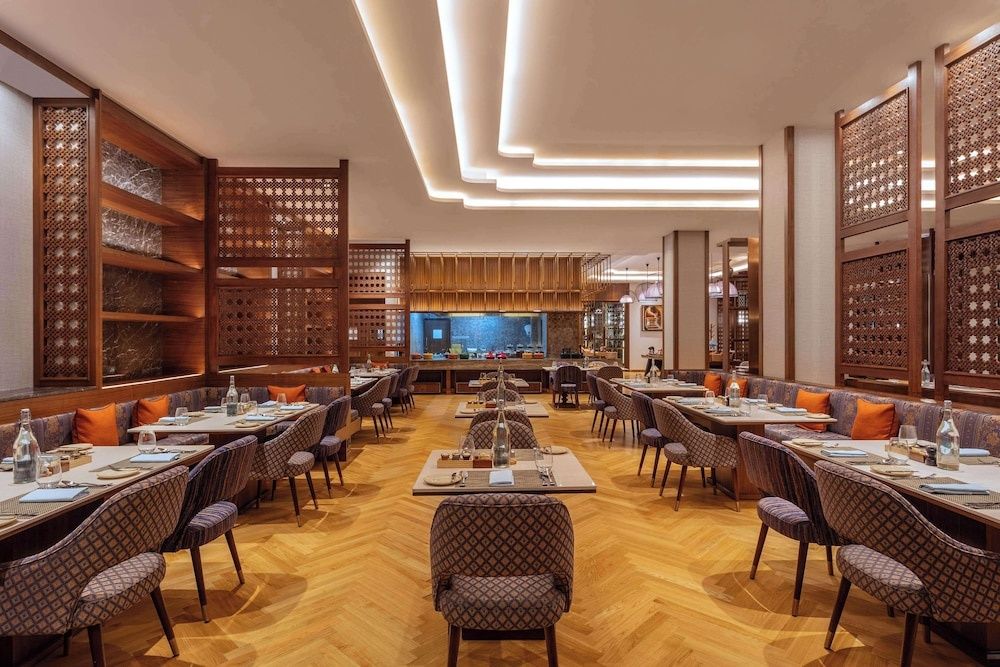 Food & Dining