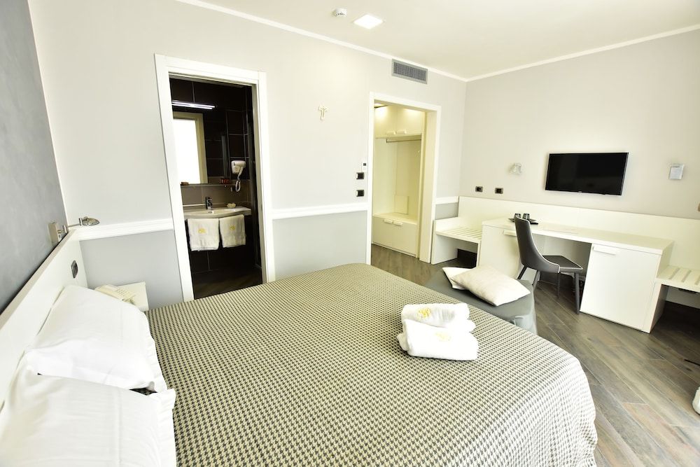 Palazzo Rosenthal Vesuview Standard Double or Twin Room